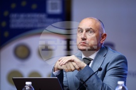 Десета годишна парична и икономическа научна конференция