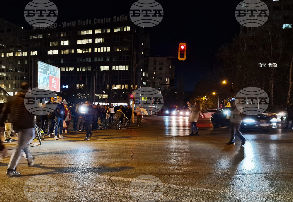 Жителите от столичния квартал "Изток" протестираха срещу застрояване на зелени площи в квартала