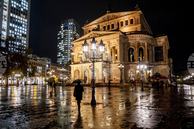 Германският град Нюрнберг ще преустрои зала за нацистки митинги в опера