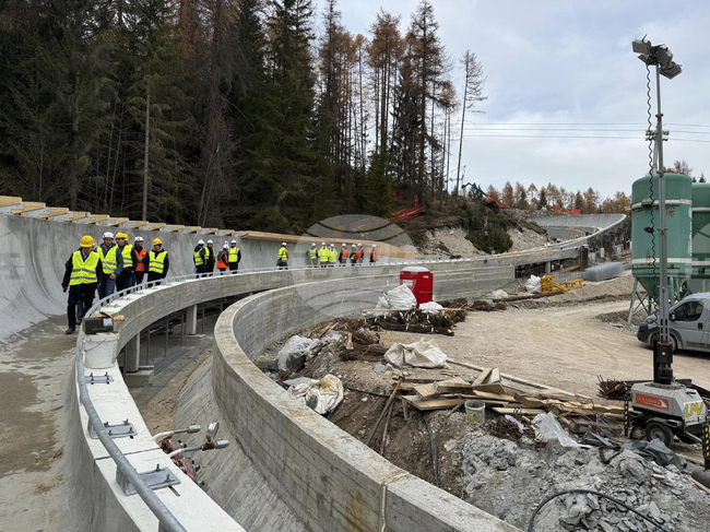 Строителството на улея за състезанията с шейни на Олимпийските игри в Милано и Кортино д'Ампецо се саботира, обявиха властите в Италия