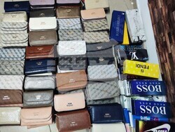 Снимка: Пресцентър МВР - Над 10 000 артикула, имитиращи запазени търговски марки, са иззети при спецоперация на ГДБОП във Варна