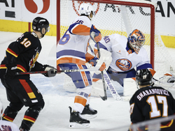 Islanders Flames Hockey