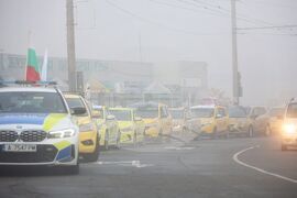 Бургас - таксиметрови шофьори - протест