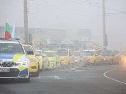Бургас - таксиметрови шофьори - протест