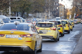 Протест - таксиметрови шофьори - шествие