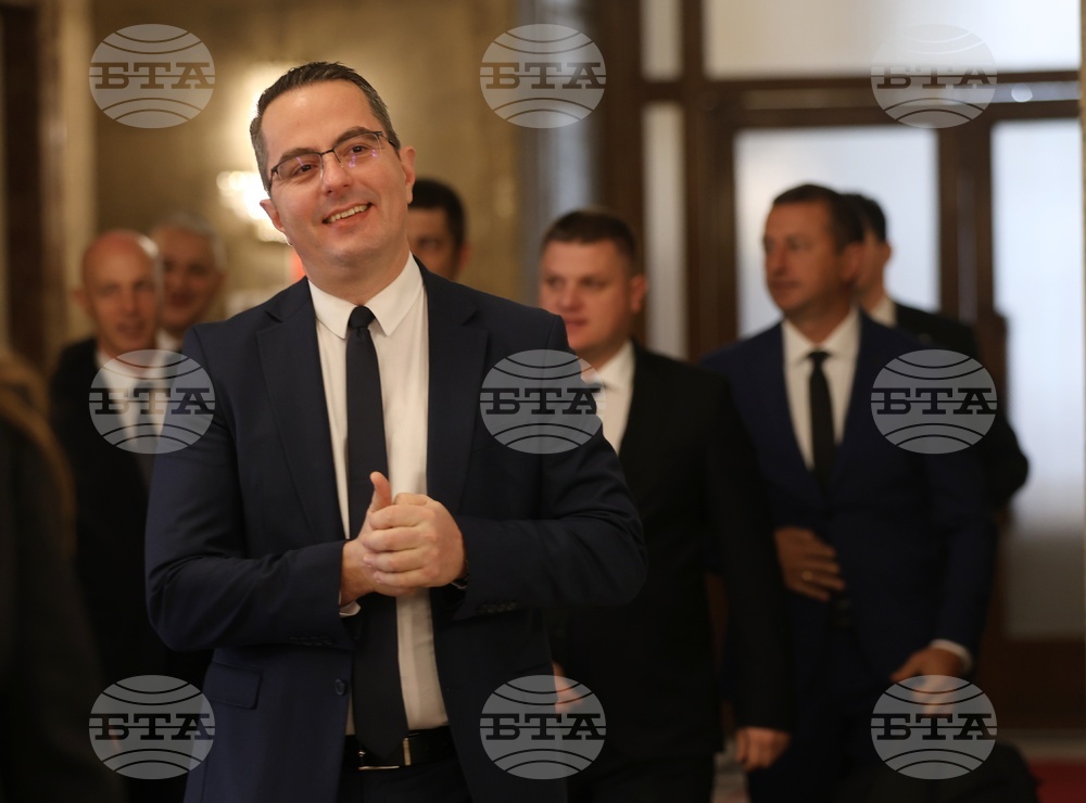 Vazrazhdane Has Created Close Relations in China with People Who Could Bring Billions in Investments to Bulgaria - Party Deputy Chair