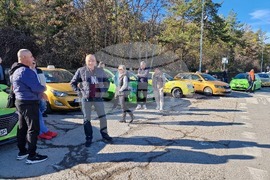 Разград - таксиметрови шофьори - протест