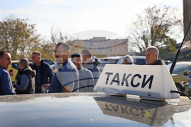 Варна - таксиметрови шофьори - протест