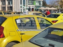 Ловеч - таксита - протест