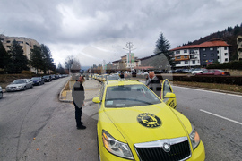 Смолян - таксиметрови шофьори - протест