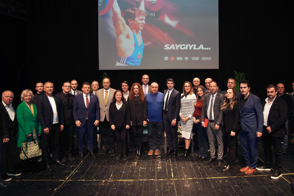 Спортен комплекс в Истанбул ще носи името на легендарния щангист Наим Сюлейманоглу 