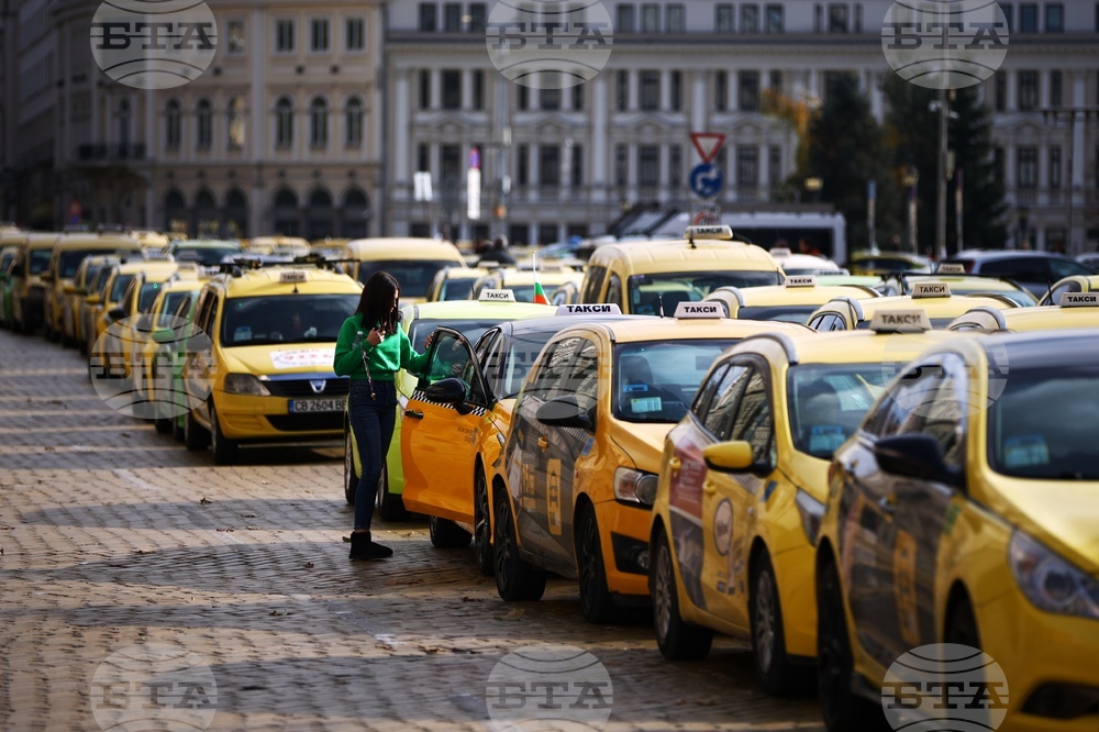Political Forces Representatives Meet Protesting Taxi Drivers
