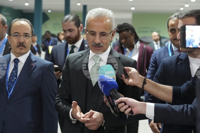 Засега няма решение за блокиране на достъпа до чатбота "Грок", но ако се наложи, той ще бъде забранен, каза турски министър