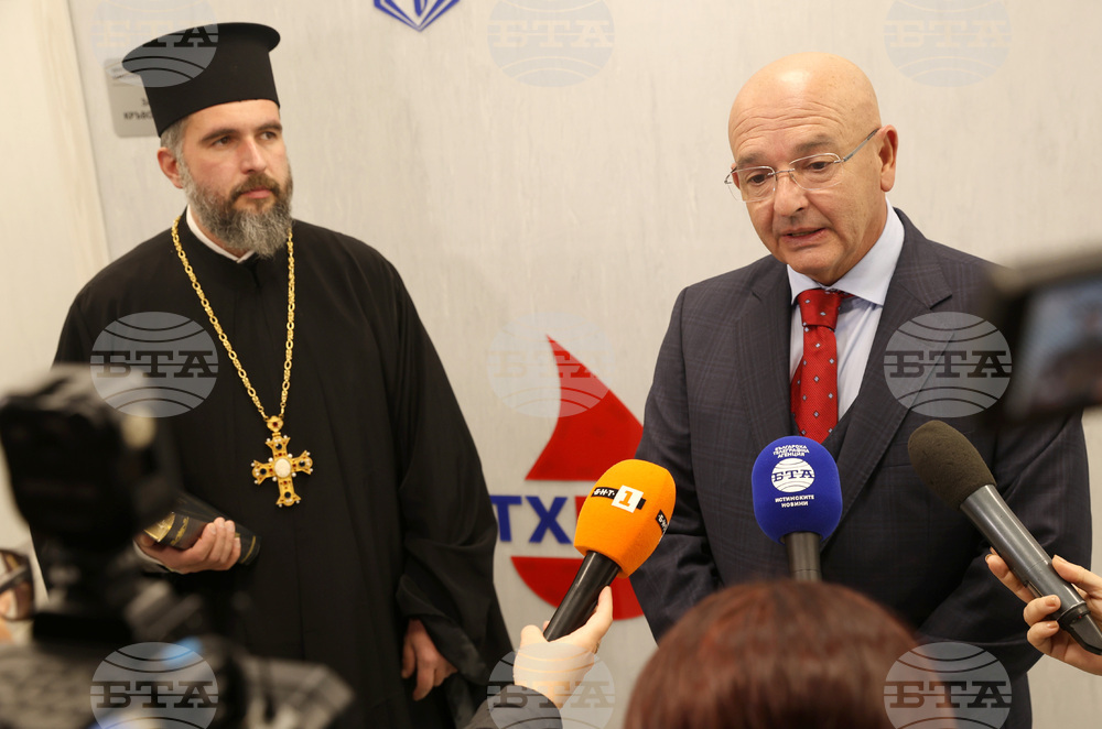 Priests from Sofia Metropolitanate Donate Blood to Patients in Need for Christian Family Day