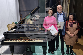 Русе - Държавна опера - роял - дарение