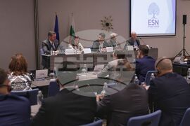 „Европа на суверенните нации“ - конференция - миграция