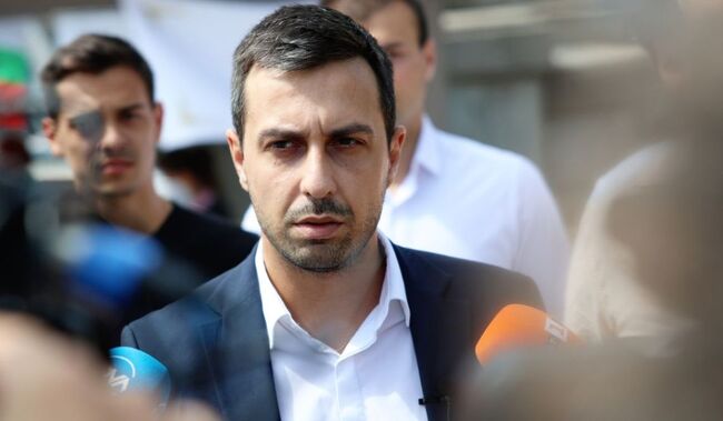Деян Николов: Чудя се - защо съветниците в СОС не са толкова емпатични към децата без родители в софийските домове