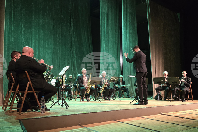 Духовият оркестър към врачанското читалище подготвя концерти в квартал Дъбника