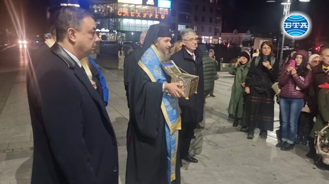 В Силистра тържествено бeше посрещнат честният пояс на Пресвета Богородица