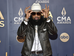 58th Annual CMA Awards - Arrivals