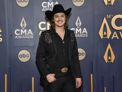 58th Annual CMA Awards - Arrivals