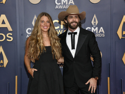 58th Annual CMA Awards - Arrivals