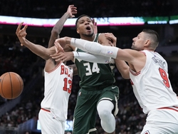 Bulls Bucks Basketball