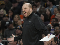 Knicks Suns Basketball