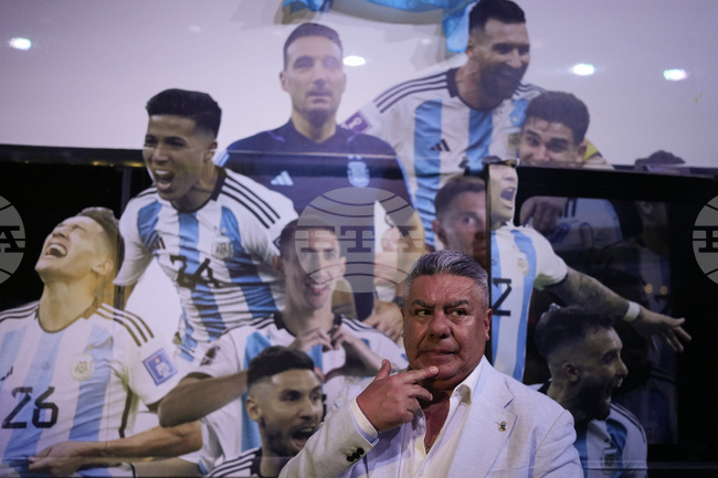 Няколко аржентински клуба и офиси на Аржентинската футболна федерация са били претърсени в разследване за подозрения за пране на пари