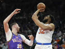 Knicks Suns Basketball