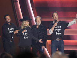 58th Annual CMA Awards - Show