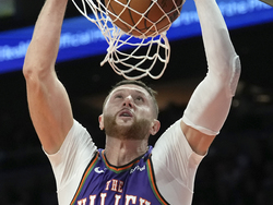 Knicks Suns Basketball