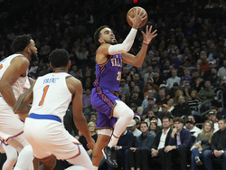 Knicks Suns Basketball
