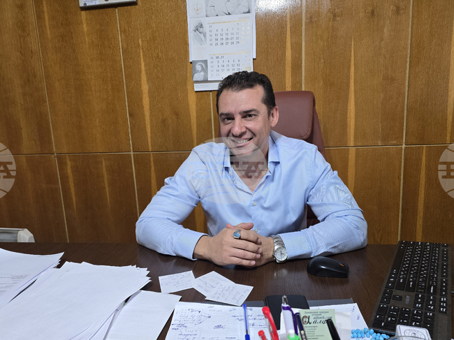 Управителят на "ВиК - Петрич" съобщи, че се прави вътрешна проверка заради проблеми с два служебни автомобила за седмица