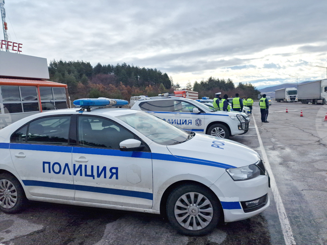 Police Find 26 Migrants in Truck near Varshets