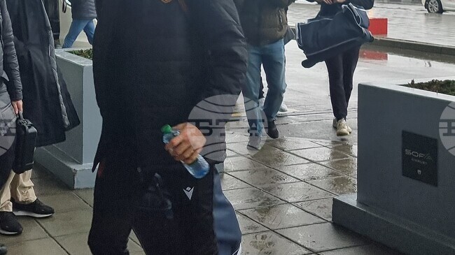 Лукас Петков вкара гол и пропусна дузпа при равенство на Елферсберг срещу Хановер 96