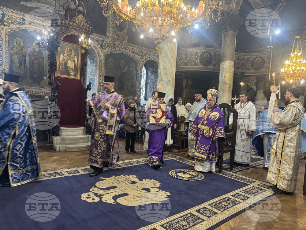 Стара Загора  - литургия - Въведение Богородично