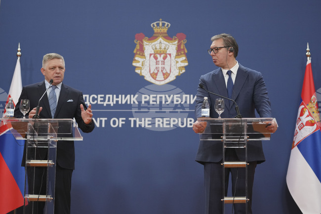 Сърбите и словаците ще бъдат братя завинаги, каза сръбският президент Вучич след срещата си със словашкия премиер Фицо в Москва