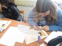 Занятия, посветени на училищния патрон – Свети Иван Рилски бяха организирани в Първо българско неделно училище „Св. Иван Рилски“ в испанския град Хатива, провинция Валенсия. 