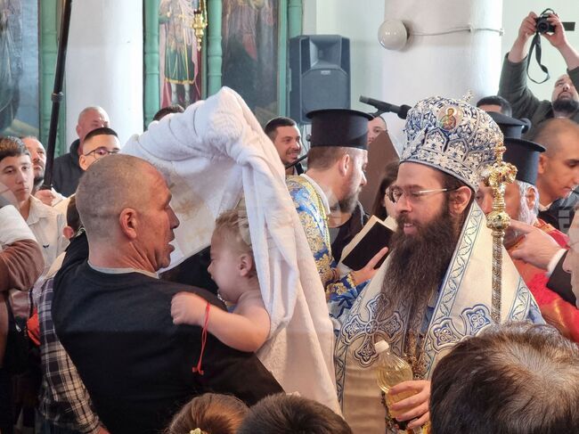 Село Гълъбинци - Свето кръщение - митрополит Арсений