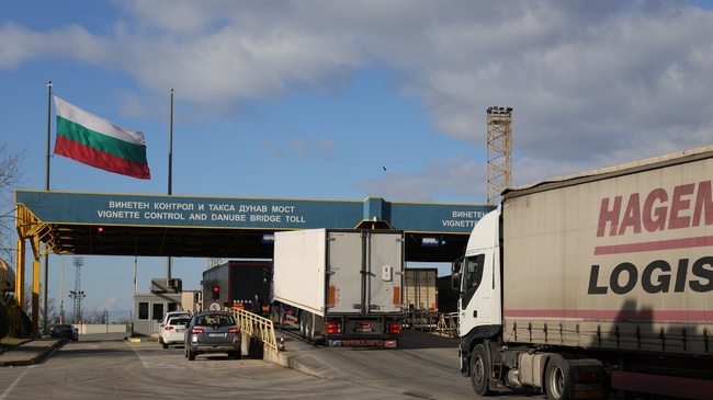 Turkish Truck Driver Detained for Attempting to Bribe Police Officers
