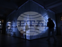 Изложба „Предстоящо откриване”