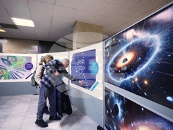 Софийски университет - ЦЕРН - изложба