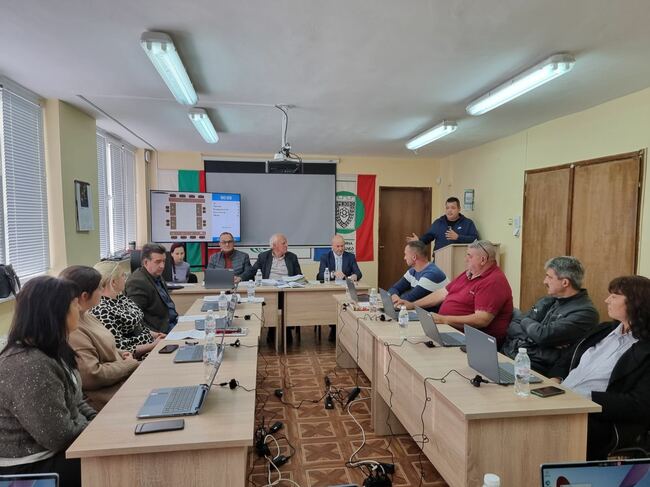 Общинският съвет в Брезово прие анализа за състоянието на общинската пътна мрежа и безопасността по пътищата