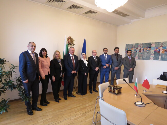 КЗД: Делегация от Кралство Бахрейн на посещение в български институции