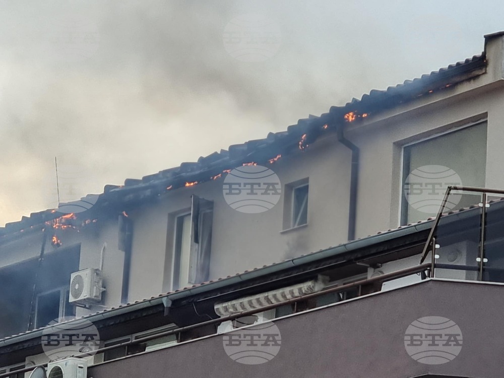 Потушен е пожарът в жилищната сграда в Свети Влас