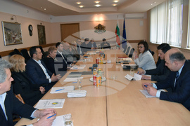 Корнелия Нинова - производители на олио - среща