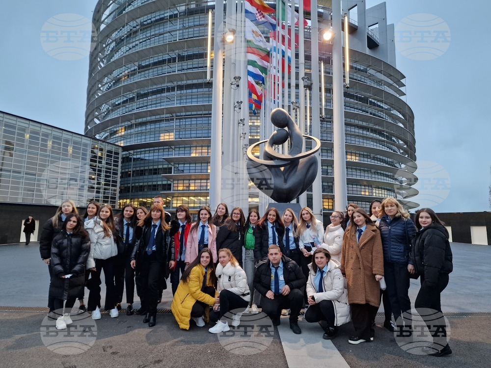 Бедността и социалната изолация бяха във фокуса на днешната младежка сесия „Евроскола“ в Европейския парламент в Страсбург