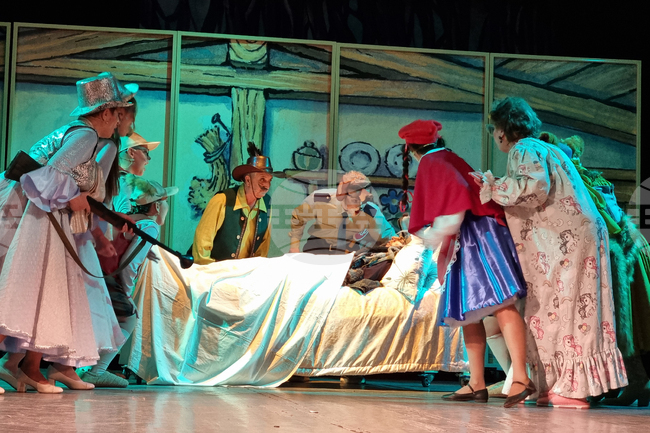 Мюзикълът „Червената шапчица” на Дома на културата в Кърджали ще бъде представен в два града на област Хасково