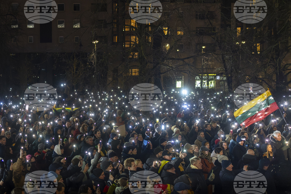 Управляващата партия в Литва остава в коалиция с група, чийто лидер е признат за виновен в подбуждане към омраза срещу евреите 